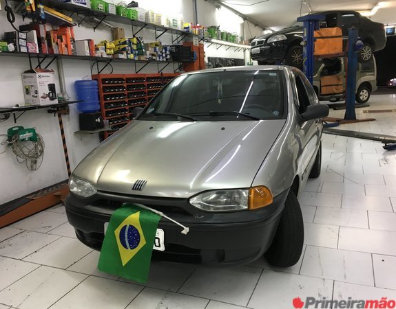 Carro em ótimo estado de conservação.