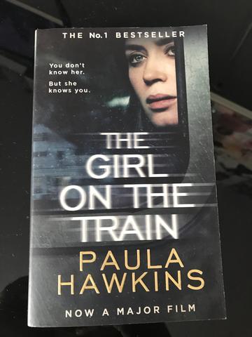 Livro inglês ?the girl on the train?
