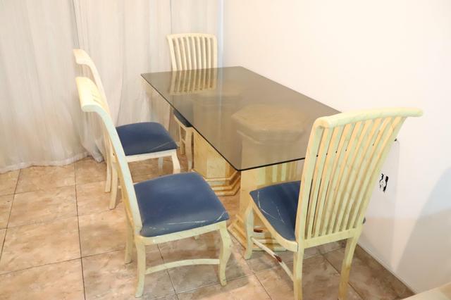 Mesa de Vidro Grande por 650 reais