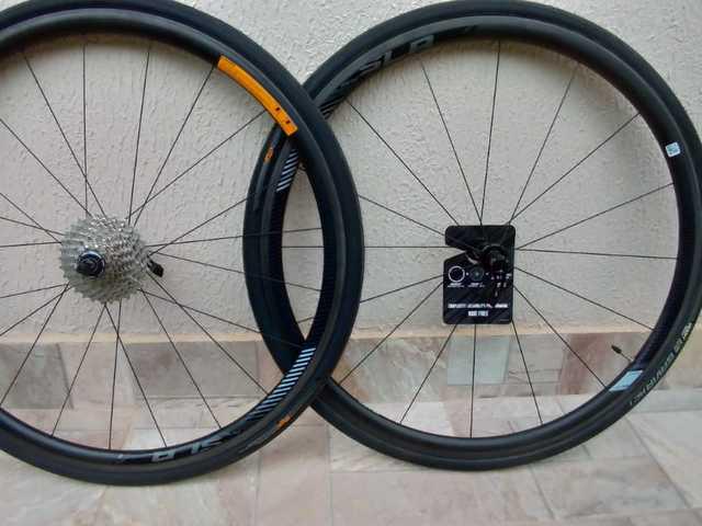 Rodas Giant SLR1 de Carbono