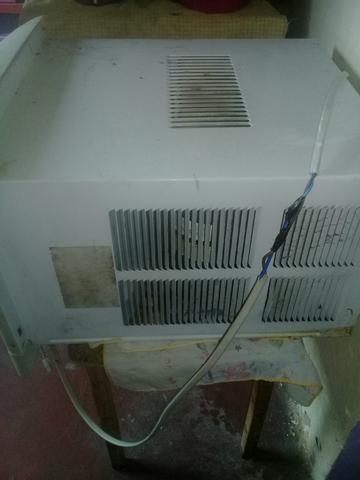Vendo um ar condicionado só ventila