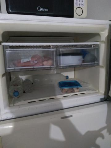 Vendo geladeira Brastemp duplex Frost Free das grandes.