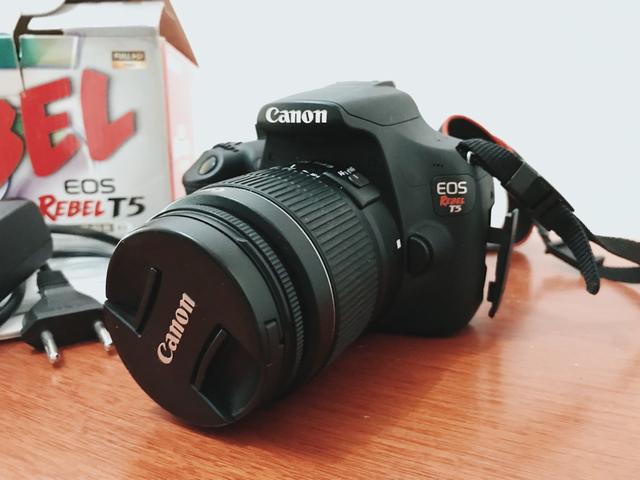 Câmera Canon T5
