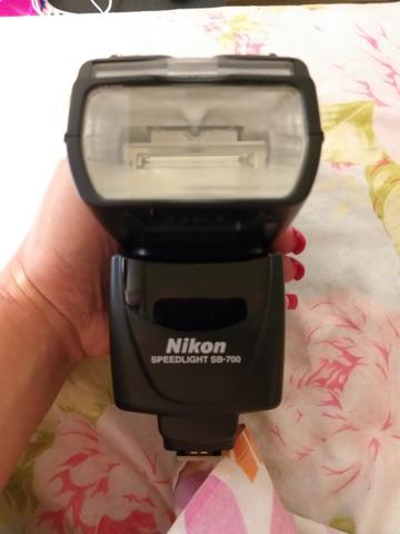 Flash Nikon SB - 700