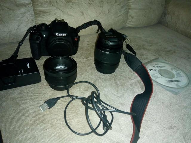 Vendo câmera canon T5 semi nova + duas lentes canon