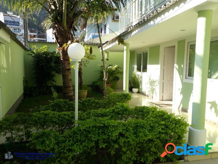 Casa Duplex com sala e 2 quartos a venda no Itanhangá RJ