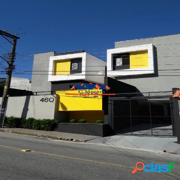 SOBRADO EM CONDOMÍNIO FECHADO 60 m²