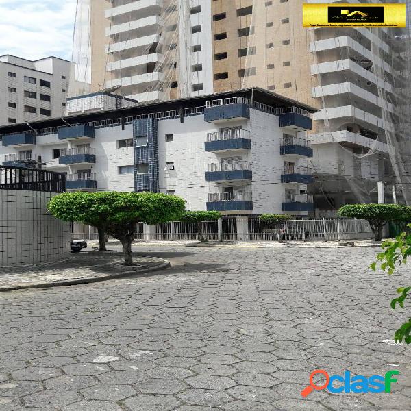 Apartamento com 1 Dorm. com varanda