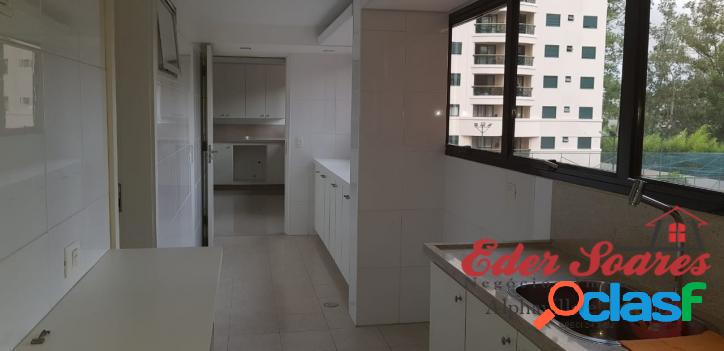 Apto para morar no "coração" de Alphaville: 301m²