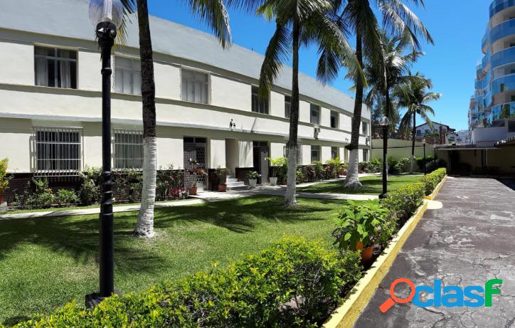 Excelente casa em condomínio a 1 quadra da praia !!!