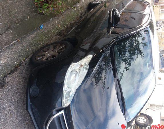 Peugeot 208, ano 13/14 abaixo de tabela
