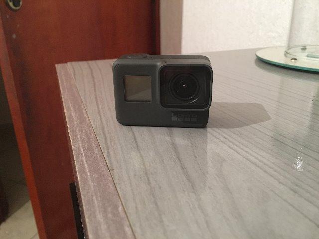 GoPro Hero 5 Semi-nova