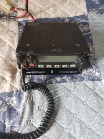 Rádio VHF yaesu 