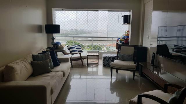 Apartamento na Ponta da Areia // 137m² // 3 suites