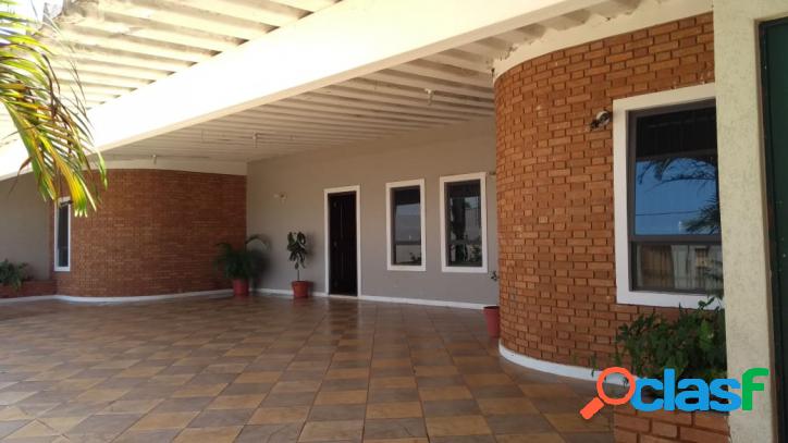 EXCELENTE CASA PARA ALUGAR NA QUINTA DA BELA OLINDA,