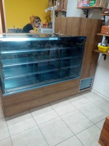 Vitrine refrigerada e estufa para salgado