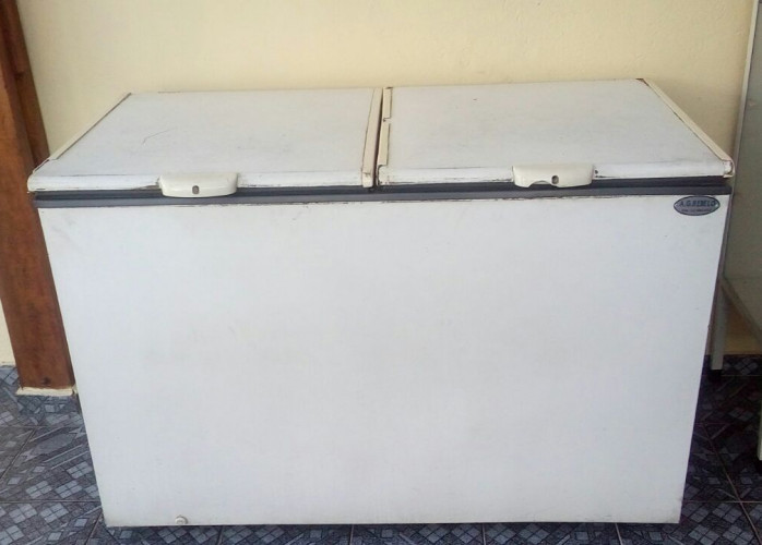 Freezer Horizontal 410 litros 2 Portas - R$ 300