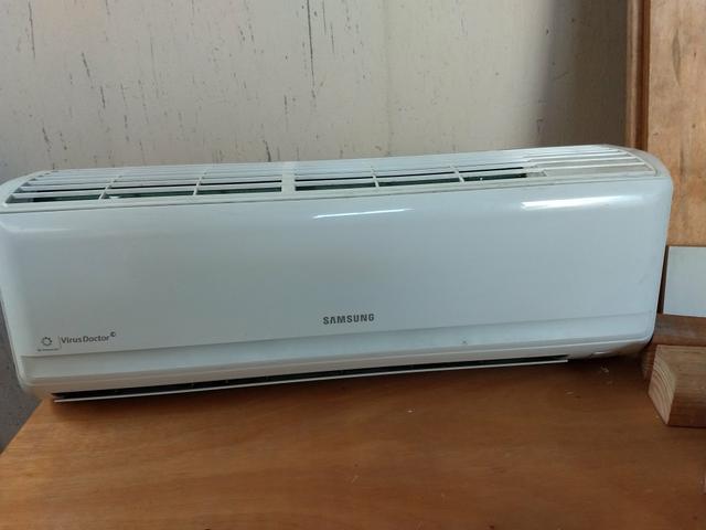 Condicionador de ar tipo split Samsung 12 mil BTU