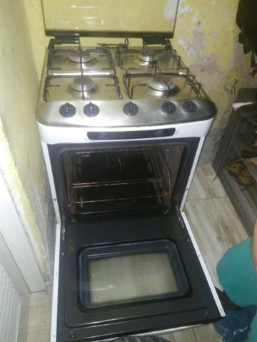 Fogão Brastemp conservado