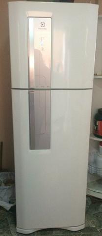 Geladeira/Refrigerador Electrolux Frost Free - Duplex 382L