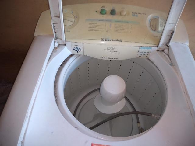 Máquina de Lavar 8kg Eletrolux