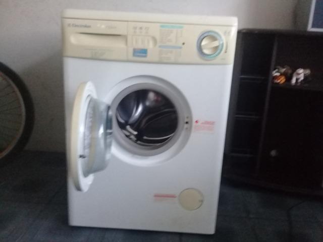 Máquina de lavar roupa Electrolux 5kg