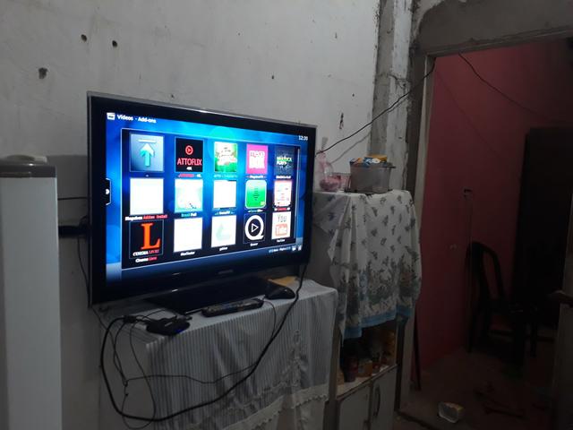Tv lcd 43 polegadas full HD com apenas uns listra na tela