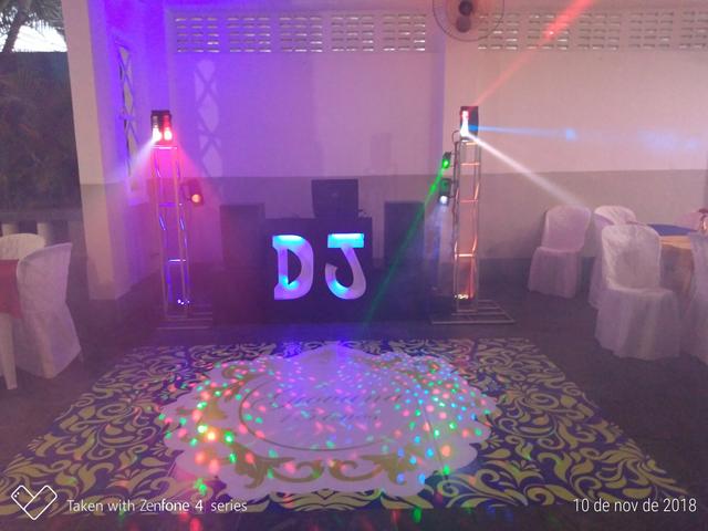 Vende-se som e iluminação Completa para DJ