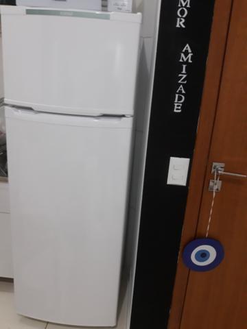 Geladeira/Refrigerador Consul 2 Portas 334L