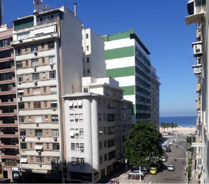 Alugo vaga para uma moça em Copacabana