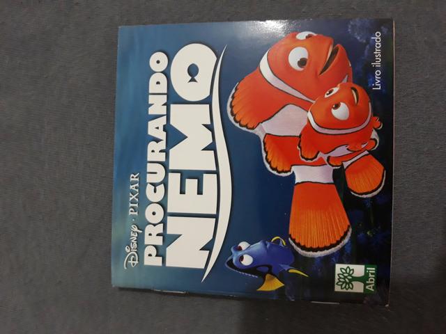 Álbum de figurinhas Procurando Nemo (mini)