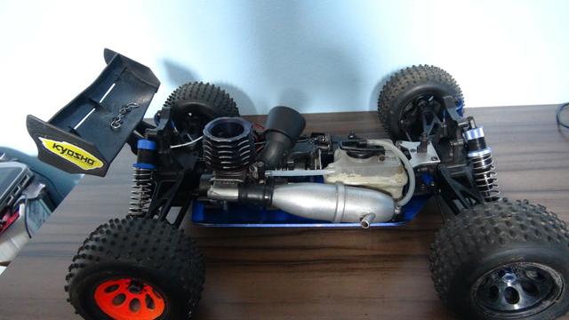 Automodelo kyosho dbx sem motor