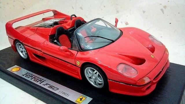 Ferrari F50 Miniatura