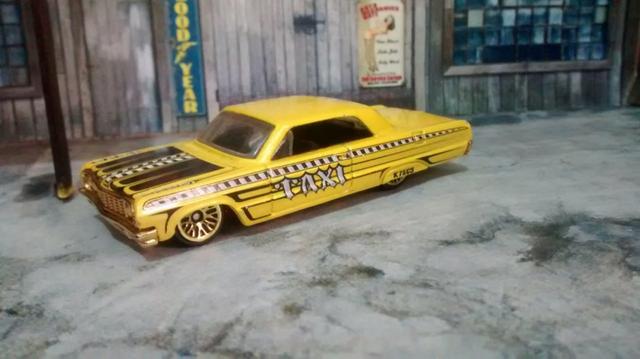 Hot Wheels impala taxi