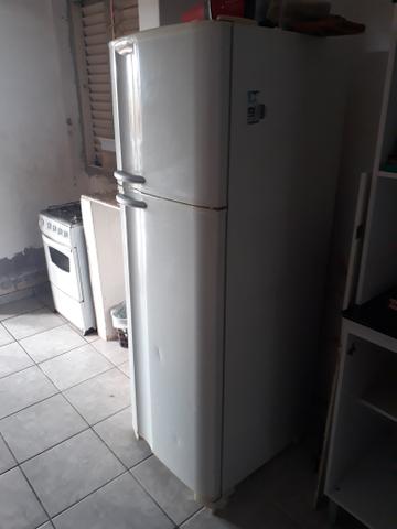 Geladeira Electrolux 360 frost free