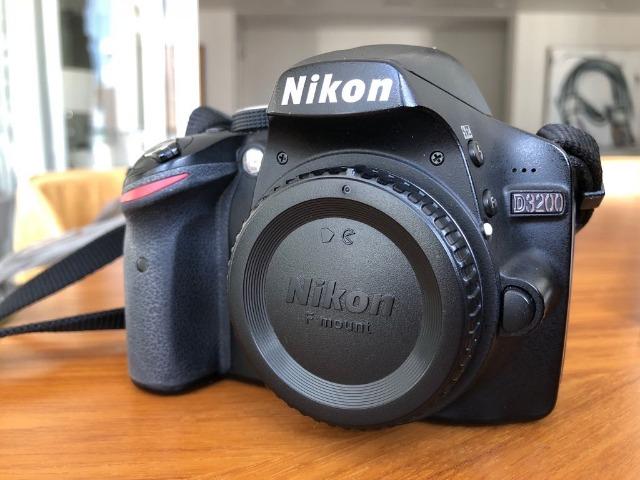 Camera Digital Nikon D com objetiva 