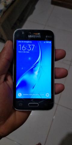 J1 mini com a tela trincada