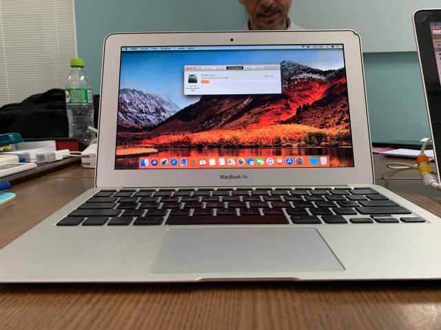MacBook Air 11 4GB 128GB Flash