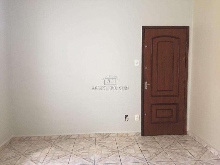 Apartamento, Funcionários, 2 Quartos, 0 Vaga