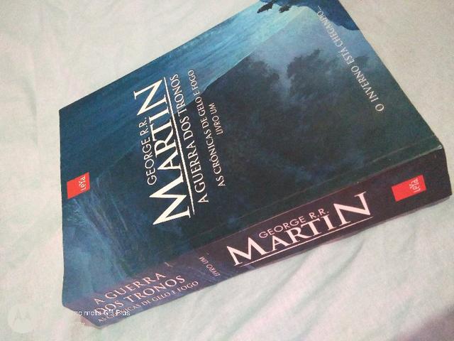 Livro Game of thrones