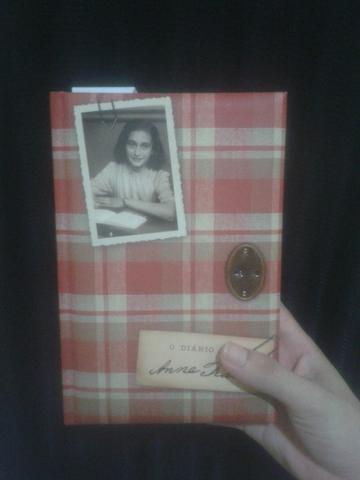 Livro O diário de Anne Frank-capa dura