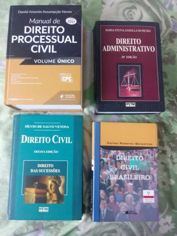 Livros de direito civil, processo civil e administrativo