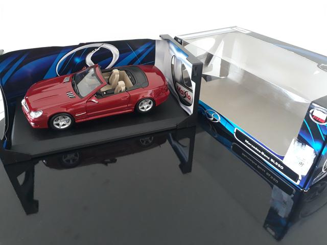 Miniatura 1/18 Mercedes Benz SL550