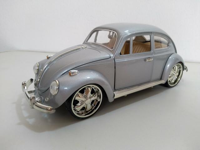 Miniatura Fusca 22cm em metal