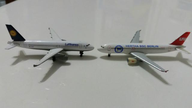 Miniaturas avião 2 peças