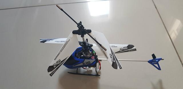 Vendo helicóptero 4 canais