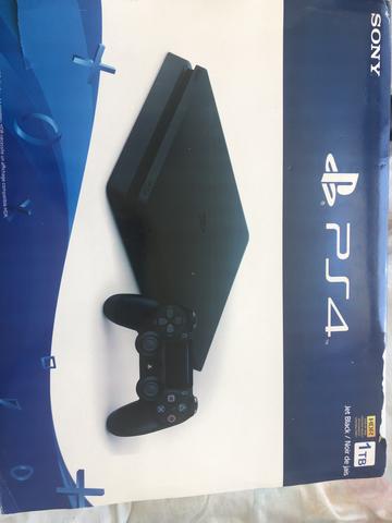 PS4 1tb na caixa