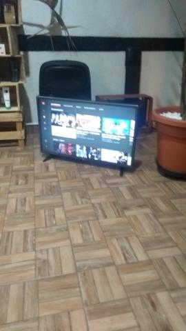 TV Smart LG 32 polegadas nova sem detalhes