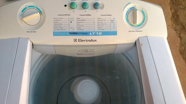 Maq de lavar Electrolux 12 kg funcionando perfeitamente