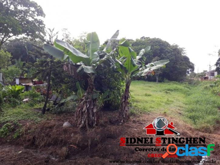 Terreno amplo de esquina, na praia de Bal. Barra do Sul -